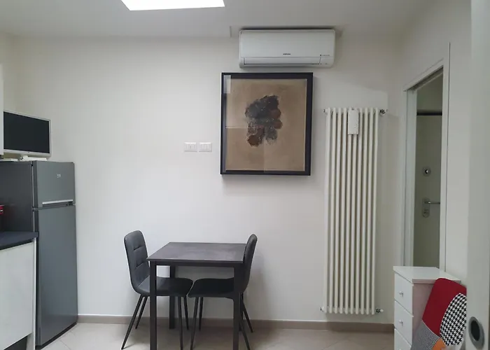 Alfieri Grey